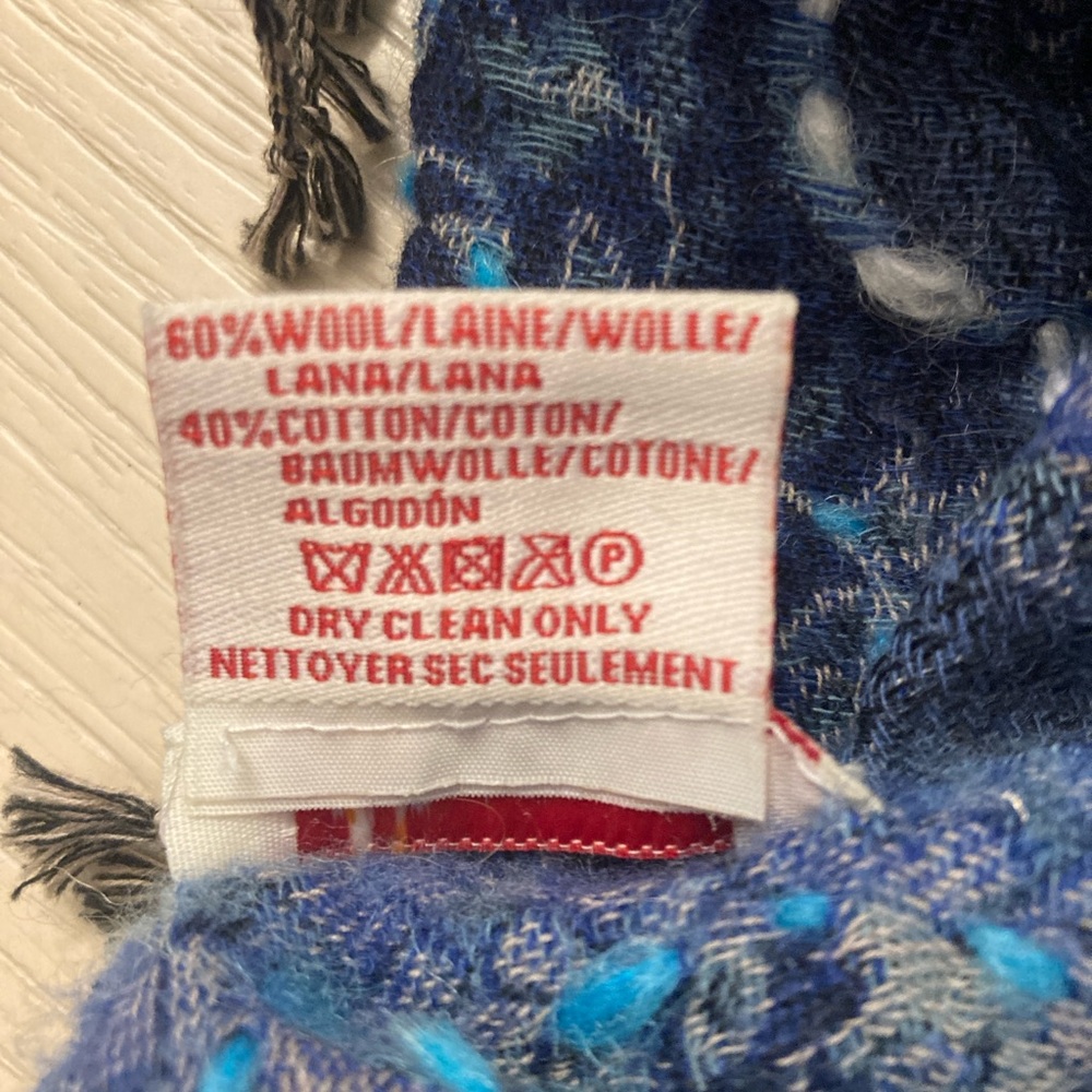Blue Multi-Tone Patterned Scarf - Picture 6 of 8